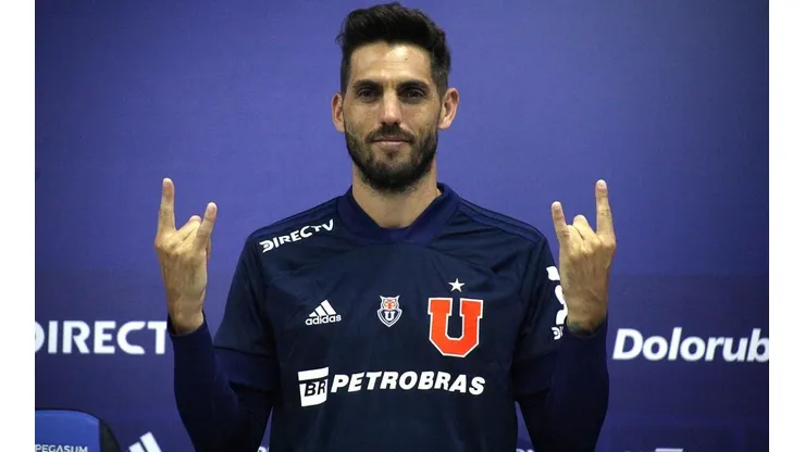 Larrivey es el nuevo delantero de la U