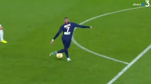 Kylian Mbappé trajo de regreso a nuestros tiempos a la mágica rabona