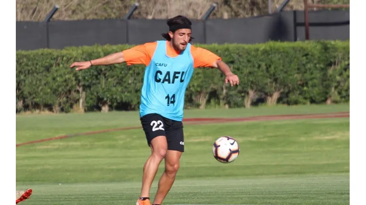 Con tres goles en dos partidos amistosos, el delantero Julio Castro muestra sus cartas en Unión San Felipe.