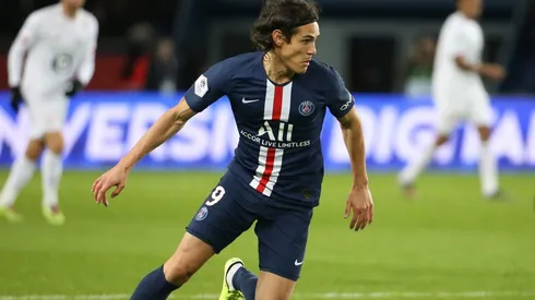 PSG no quiere dejar partir a Cavani.
