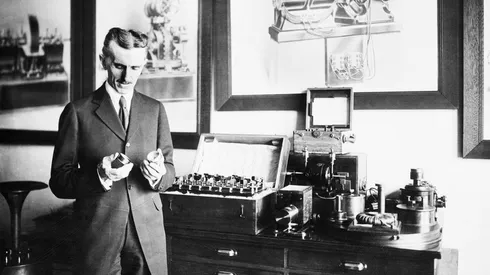 En 1926 Nikola Tesla predijo la existencia de los smartphones