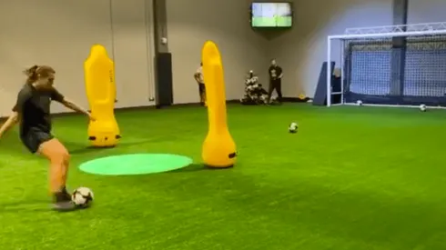 Notable: Alex Morgan se luce entrenando con cinco meses de embarazo