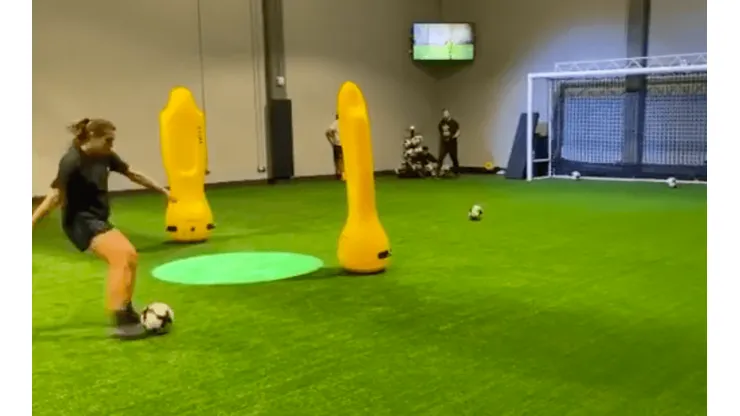 Notable: Alex Morgan se luce entrenando con cinco meses de embarazo