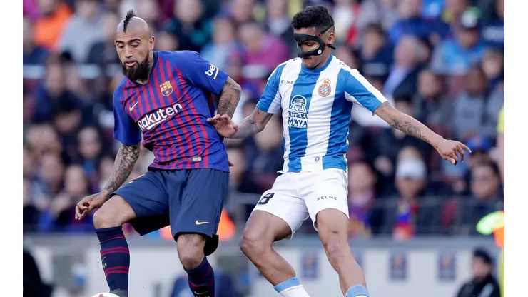 Con polémica será el regreso de Vidal al Barcelona.