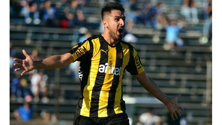 Viatri en Peñarol.