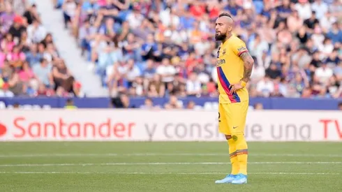 Arturo Vidal espera reaparecer en Barcelona este sábado ante Espanyol