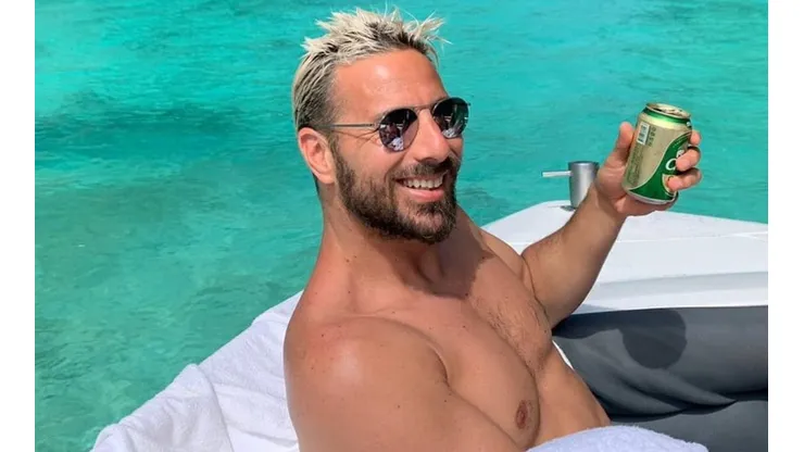 Esta imagen de Claudio Pizarro no cayó bien en el Werder Bremen