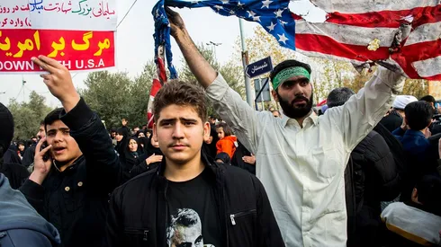 Conflicto entre Estados Unidos e Irán golpeó duro al dólar en Chile