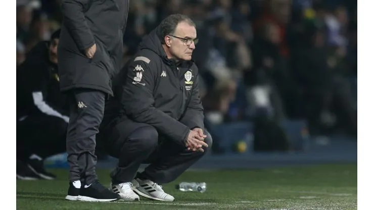 En duelo de punteros, Leeds de Marcelo Bielsa empata y se mantiene en la cima