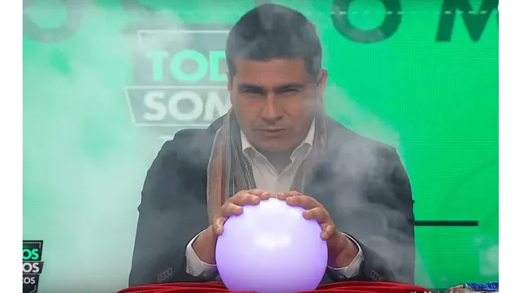 Toby Nostradamus en pleno ejercicio de su clarividencia.