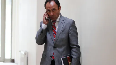 Pizarro deja el cargo por críticas a su gestión.