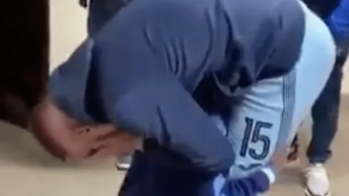 Un niño emocionó en el fútbol boliviano