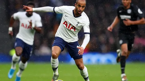 Desubicado: Lucas Moura lanza fuegos de artificio a las 2 AM