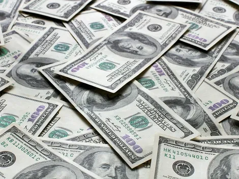 Dólar baja de los $750 y el precio del cobre se dispara