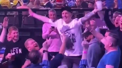 Sorprenden a Pickford tomándose una cerveza al seco