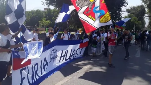 Hinchas de Colchagua protestando en la ANFP