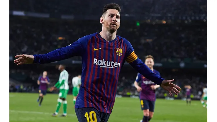 Messi la pica como los dioses y marca un golazo para el Barça