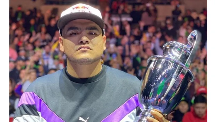 Aczino es campeón invicto y se retira de FMS México