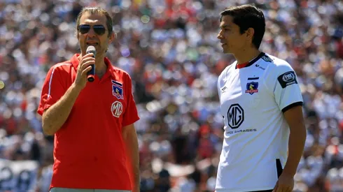 Mosa habla, es pifiado, pero lo sortea con solvencia.