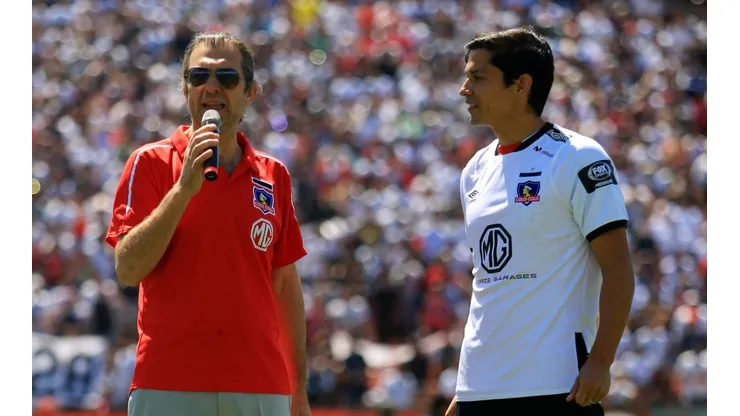 Mosa habla, es pifiado, pero lo sortea con solvencia.