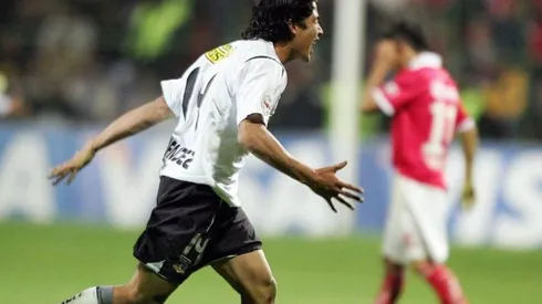 Fernández está a un paso de volver a vestir la camiseta de Colo Colo