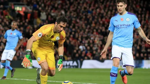 Claudio Bravo tendrá la posibilidad de sumar minutos con el City.