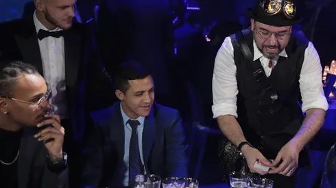Alexis Sánchez reapareció en la cena de Navidad del Inter de Milán