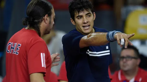 Nicolás Massú y Christian Garín disputando Copa Davis