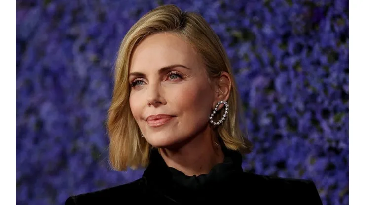 Theron revela detalles de cuando su madre mató a su padre