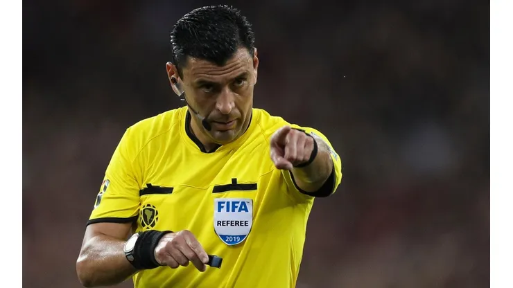Roberto Tobar fue el mejor árbitro del año en Sudamérica