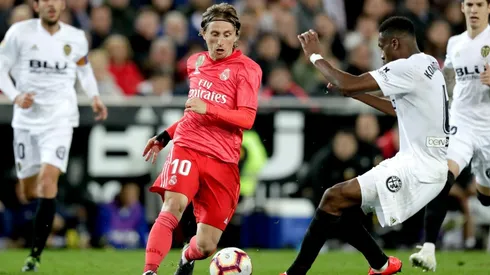 Valencia y Real Madrid animan una nueva fecha de la Liga de España.