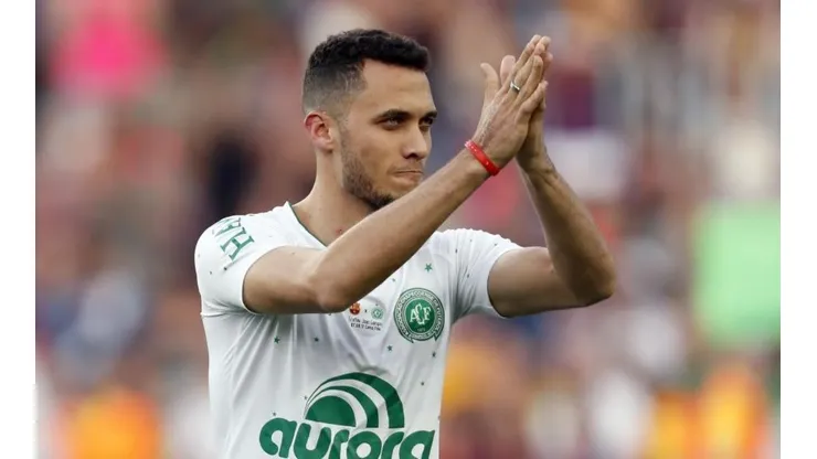 Sobreviviente de la tragedia de Chapecoense anuncia su retiro del fútbol