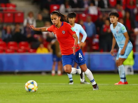 Técnico inglés pide cambios al fútbol femenino, con arcos y balones más pequeños