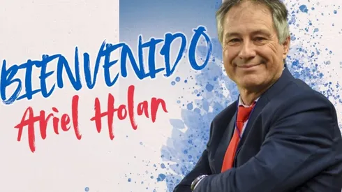 Holan ya es DT de la UC.