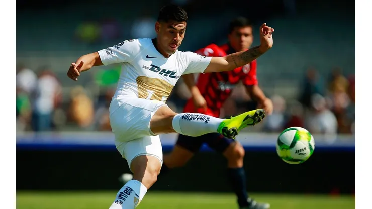 Felipe Mora en Pumas.