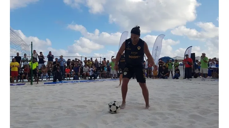 Ronaldinho en las playas de Cancún.