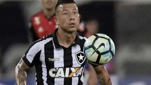 Leonardo Valencia no pudo hacerse un lugar en dos años con el Botafogo