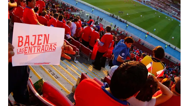 Los hinchas protestaron por el costo de las entradas en las eliminatorias anteriores