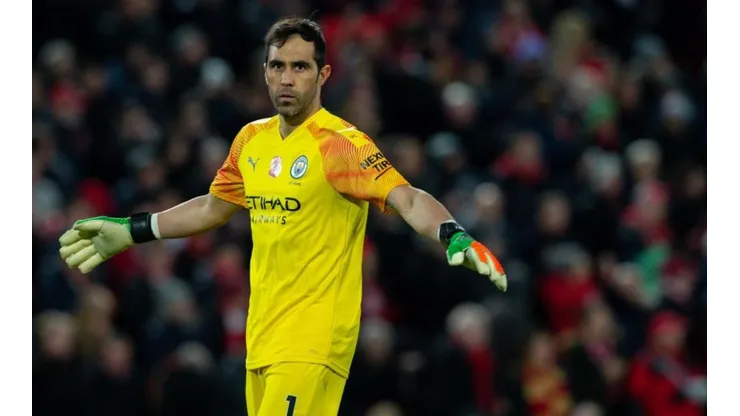 Con Claudio Bravo en cancha y un hat-trick de Gabriel Jesús, Manchester City vence al Dinamo Zagreb