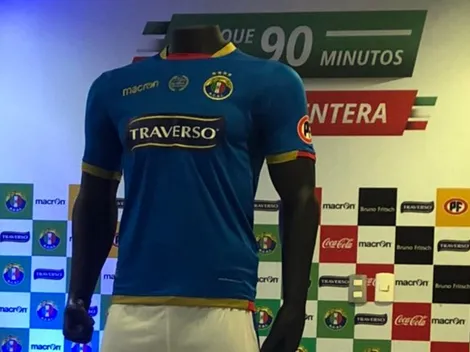 Audax Italiano da el golpe y lanza camiseta de color azul en homenaje a Italia