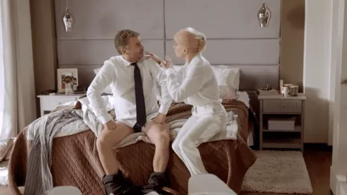 La absurda falla de vestuario en "100 días para enamorarse"