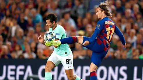 Barcelona e Inter de Milán animan otro de los partidos de la UEFA Champions League de este martes.