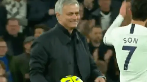 El aplaudido gesto de Mourinho con juvenil del Tottenham