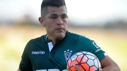 Carlos Muñoz pide volver a Wanderers: "He tenido propuestas, pero siempre se puede esperar al club que uno quiere"