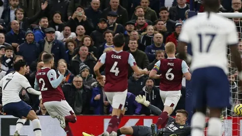 ¡El gol del año! Son se pasa a medio equipo rival y casi se viene abajo el estadio