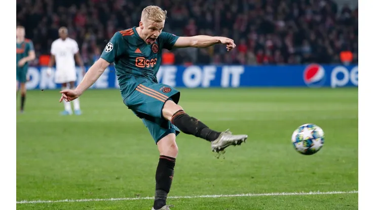 Van de Beek al Real Madrid, dicen en Holanda.