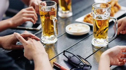 People drinking beer