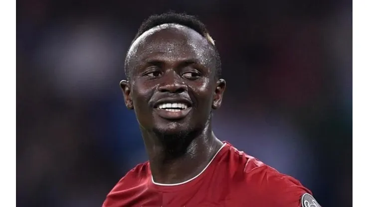 Mané recibe su propio Balón de Oro