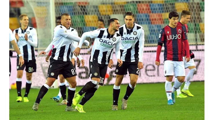 Francisco Sierralta debuta con el Udinese en triunfo sobre el Bologna