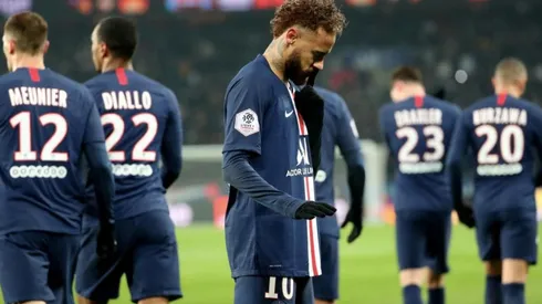 Neymar anota y desafía a la hinchada del PSG con gesto de silencio